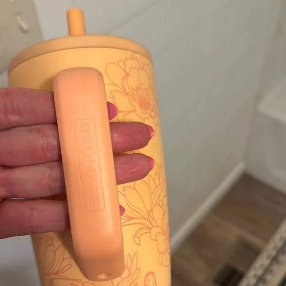 BrüMate Orange Floral Tumbler - Picture 4 of 4